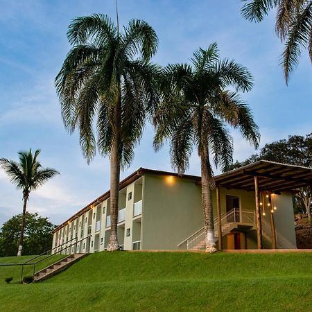 Hotel Fazenda Vale da Cachoeira Serra Negra  Esterno foto